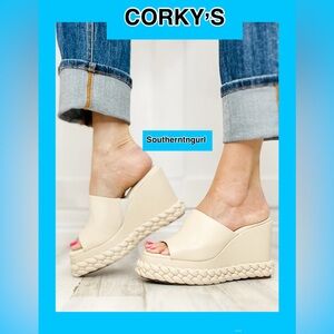 NWT CORKYS “ Resting Beach Face “ Wedge Platform Sandals Platforms Wedges Sandal